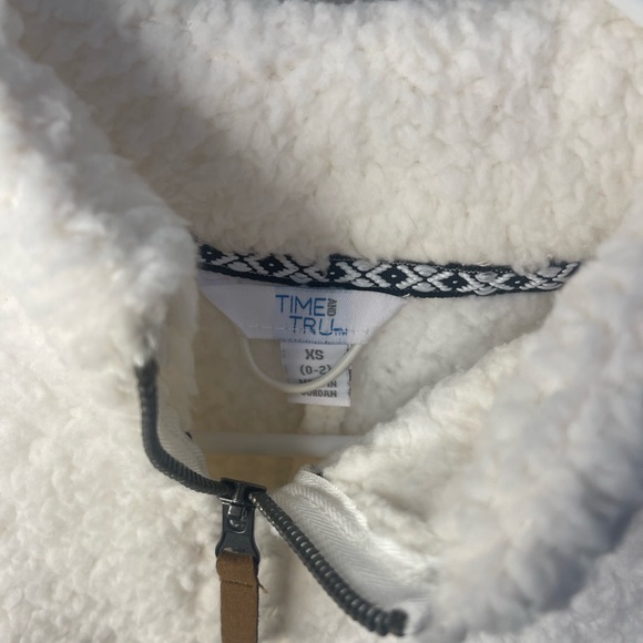 Sweater - Picture 2 of 2